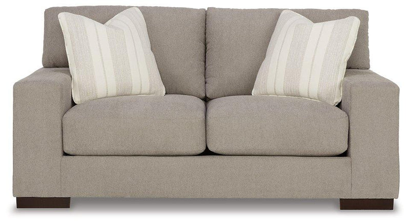 Maggie Loveseat