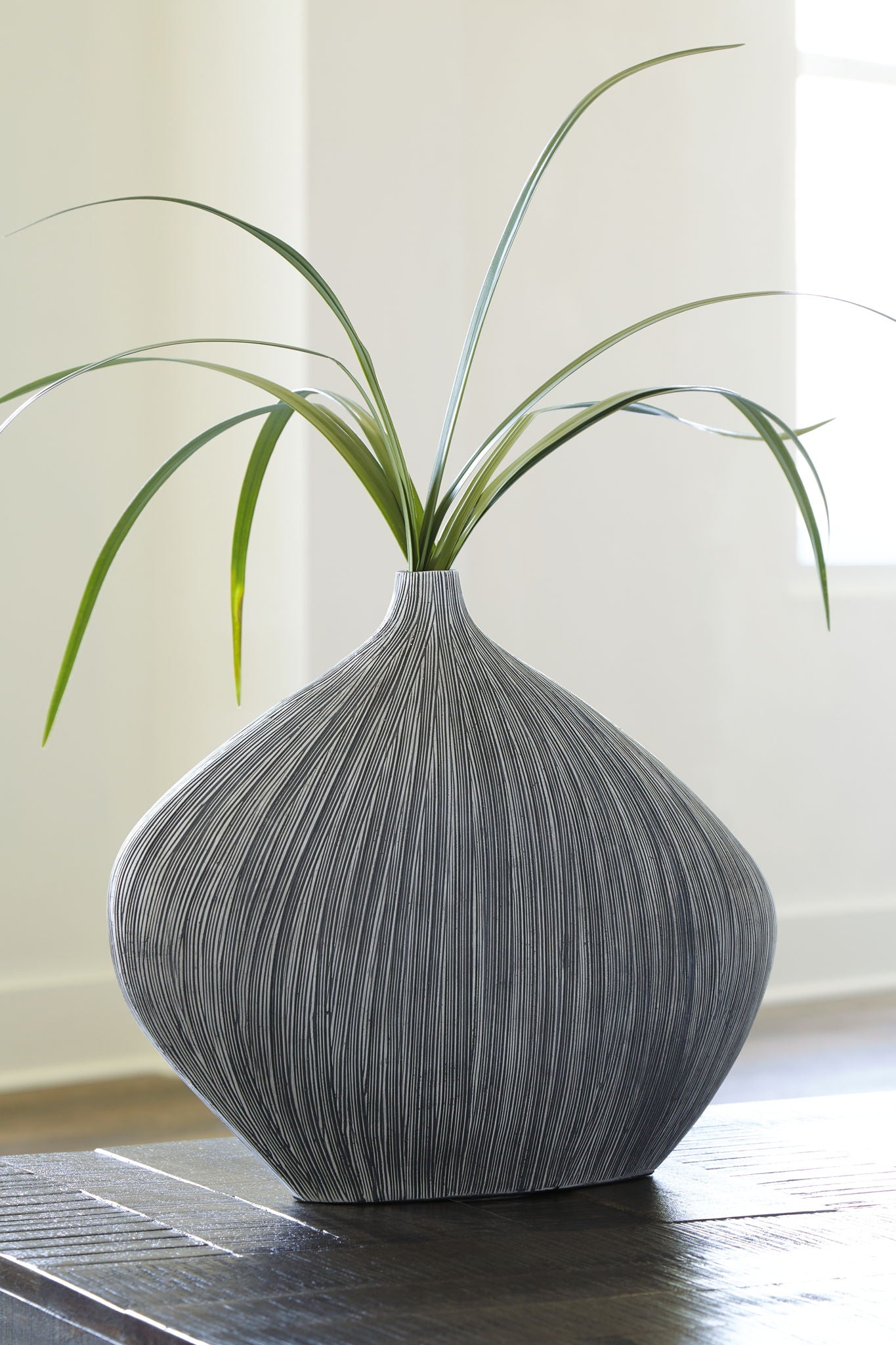 Donya - Vase - Urban Living Furniture (Los Angeles, CA)