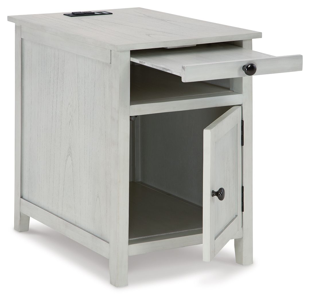 Treytown - Chair Side End Table - Urban Living Furniture (Los Angeles, CA)