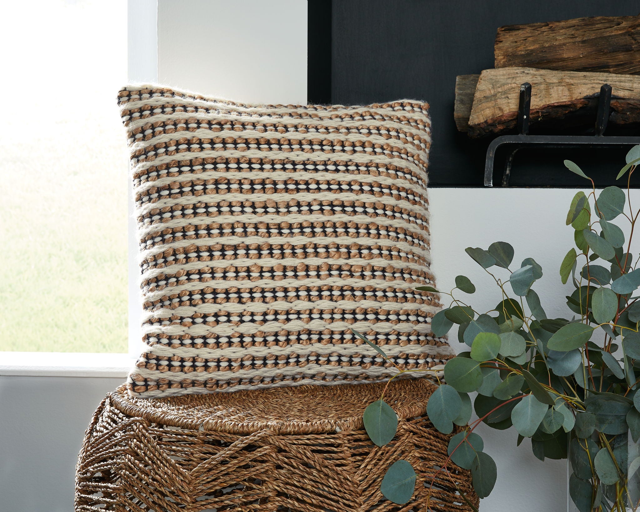 Nealington - Brown / Black / White - Pillow (Set of 4) - Urban Living Furniture (Los Angeles, CA)