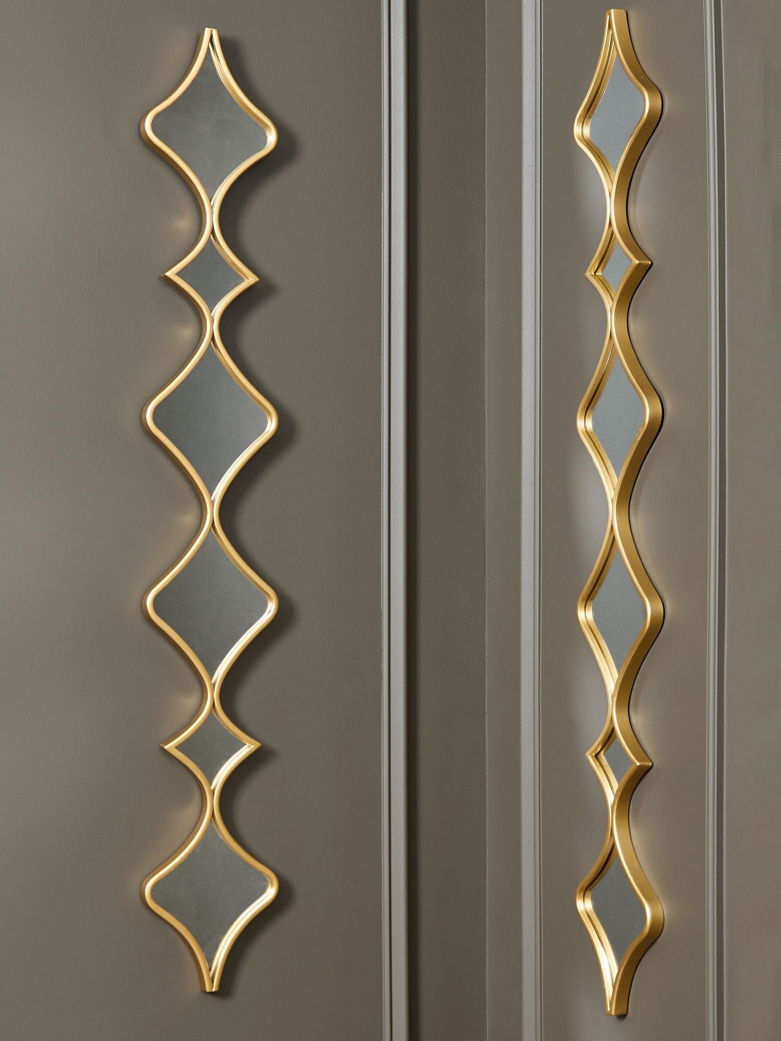 Harriswood - Gold Finish - Accent Mirror Set (Set of 2) - Urban Living Furniture (Los Angeles, CA)