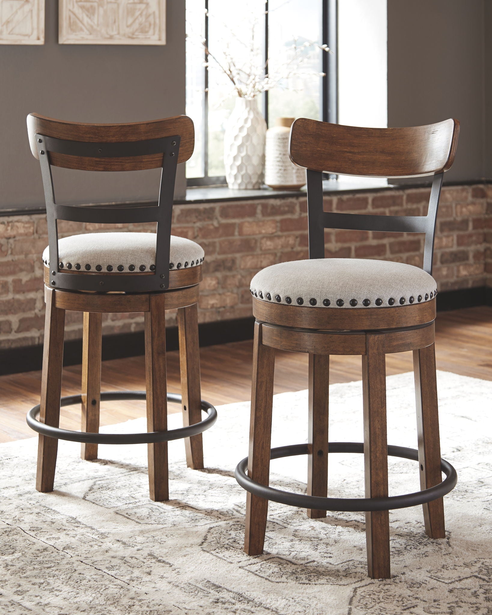 Valebeck - Counter Height Table Set - Urban Living Furniture (Los Angeles, CA)