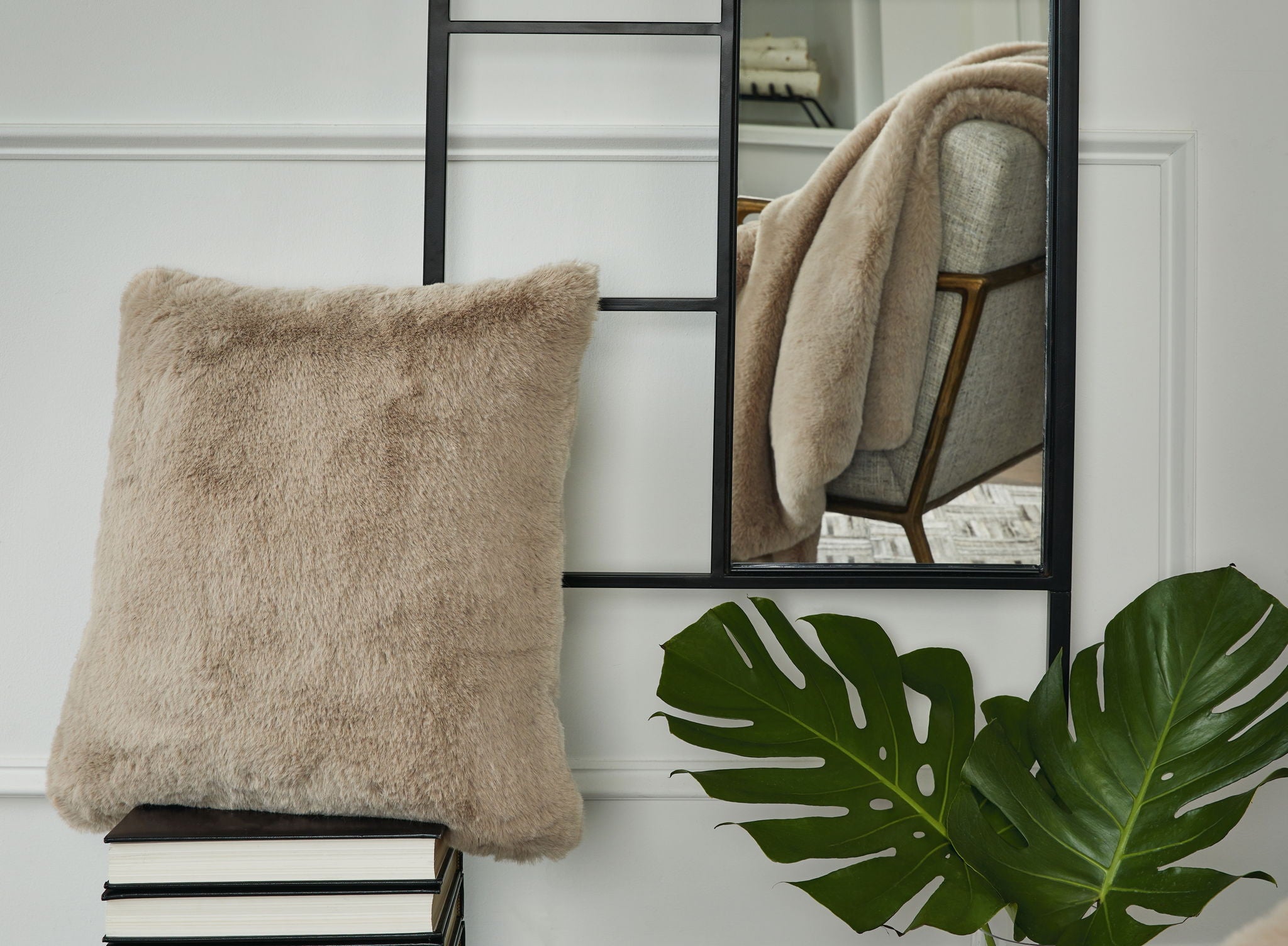Gariland - Faux Fur Pillow - Urban Living Furniture (Los Angeles, CA)