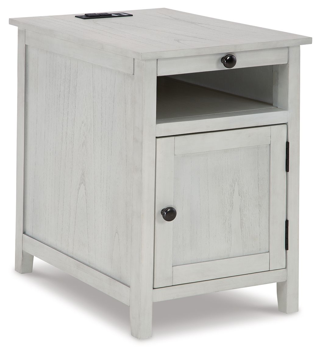 Treytown - Chair Side End Table - Urban Living Furniture (Los Angeles, CA)