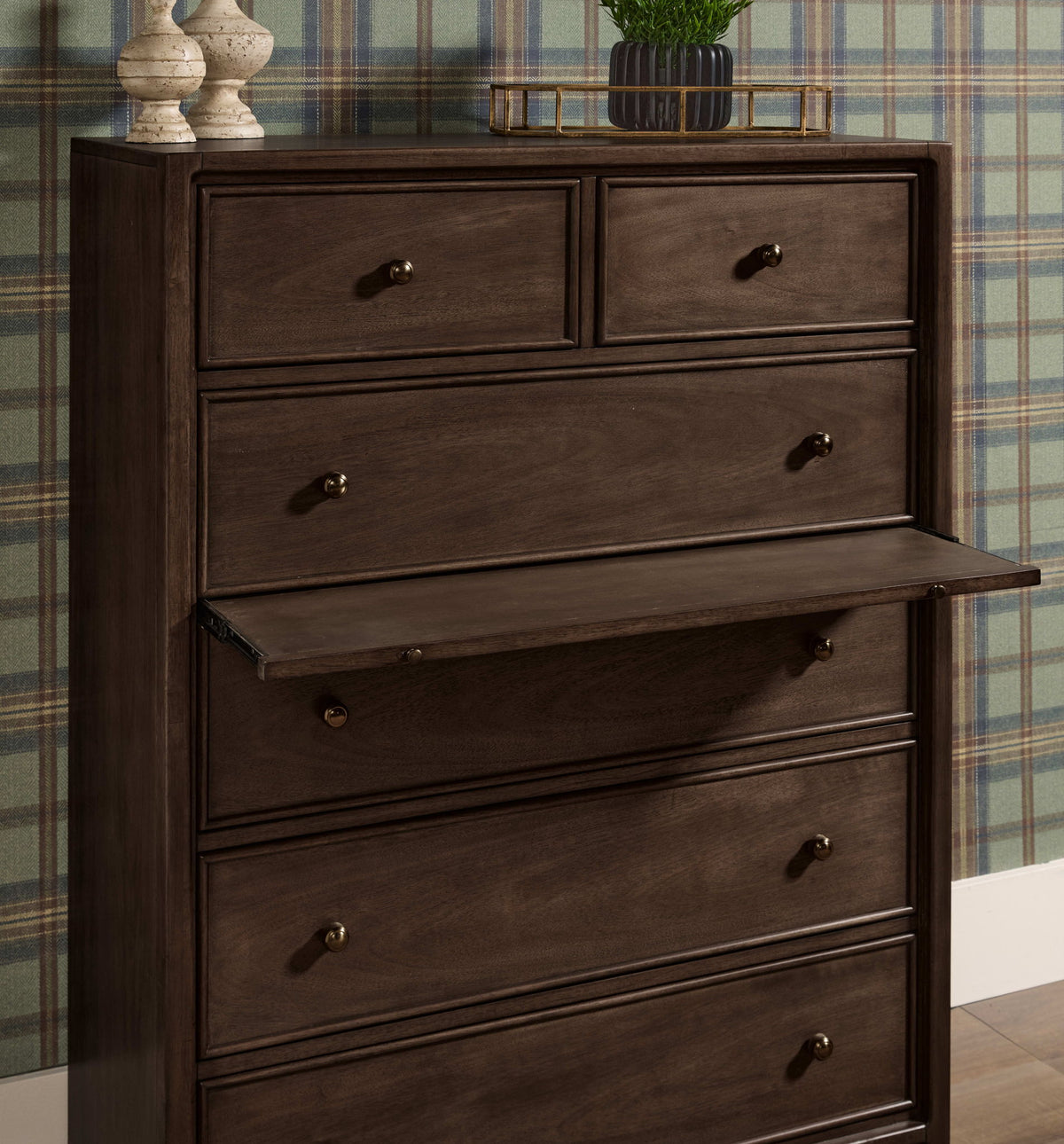 Carlisle - 6 Drawer Chest - Pecan Pie