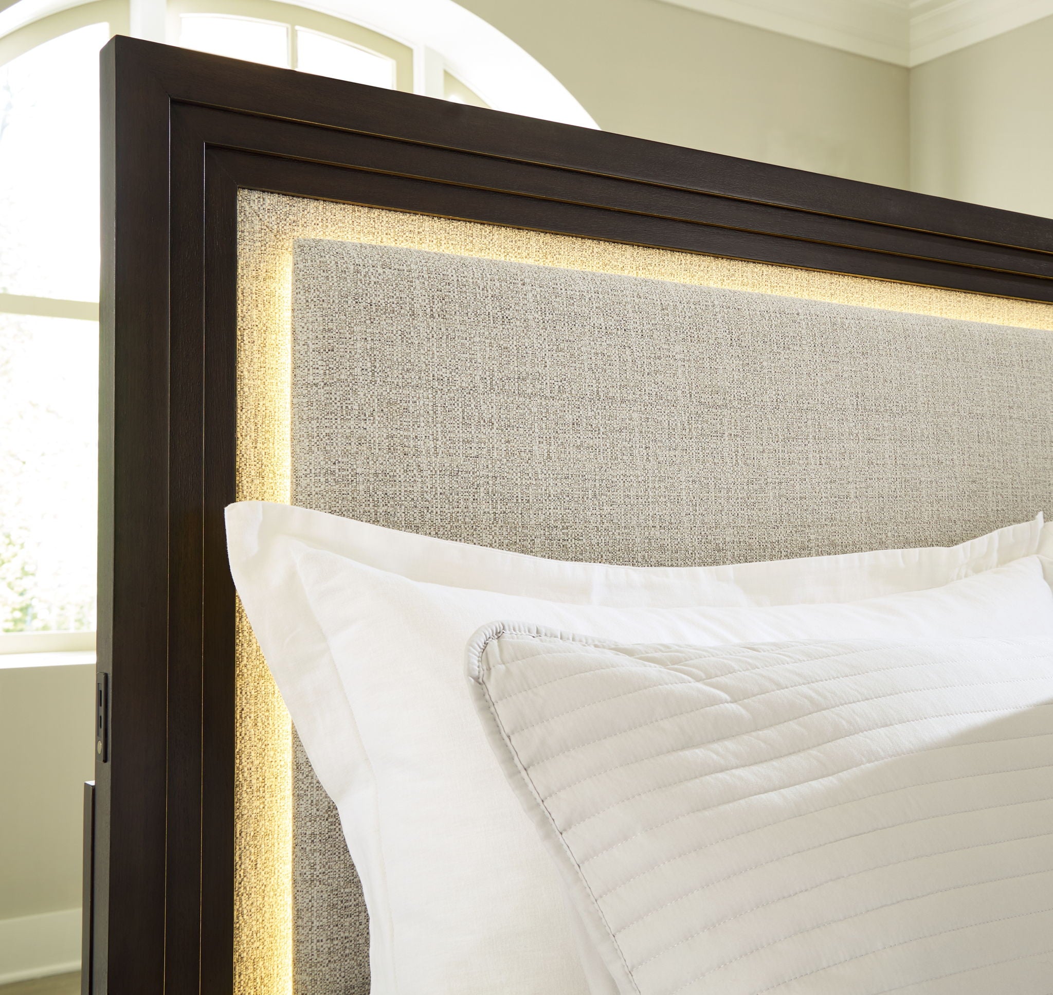 Neymorton - Upholstered Panel Headboard - Urban Living Furniture (Los Angeles, CA)
