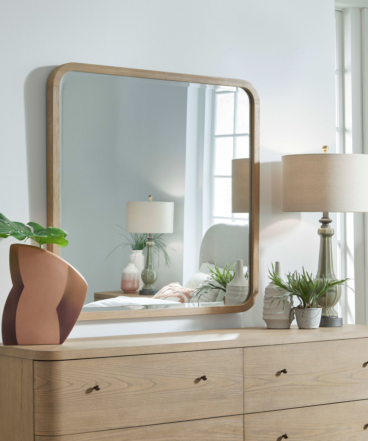Penny - Beveled Glass Wall Or Dresser Mirror - Buff Cream