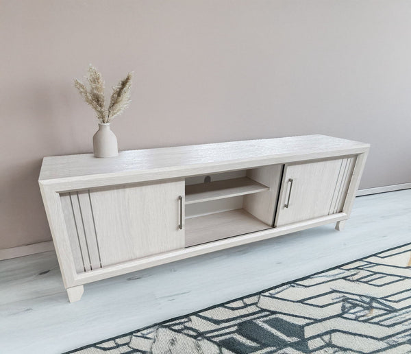 Charlie - TV Stand
