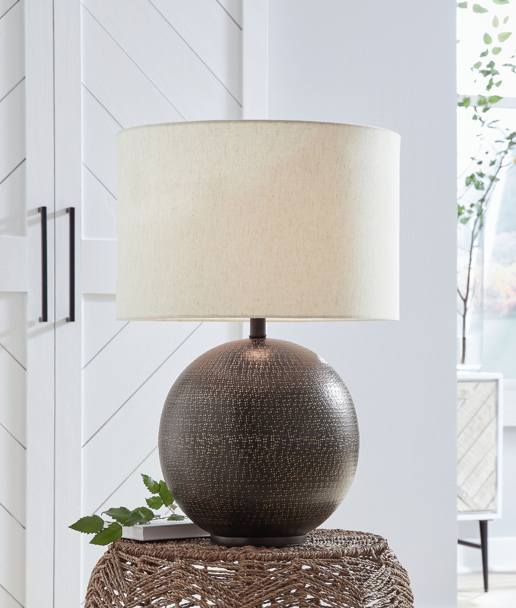 Hambell - Black / Gold Finish - Metal Table Lamp - Urban Living Furniture (Los Angeles, CA)