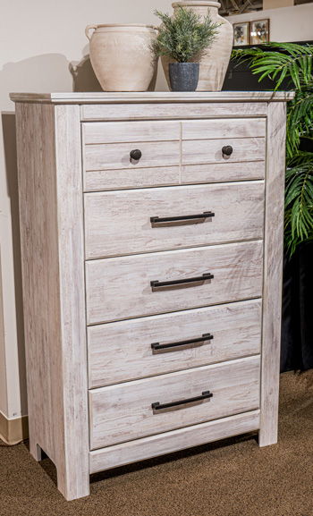 Makidern - Five Drawer Chest - Urban Living Furniture (Los Angeles, CA)