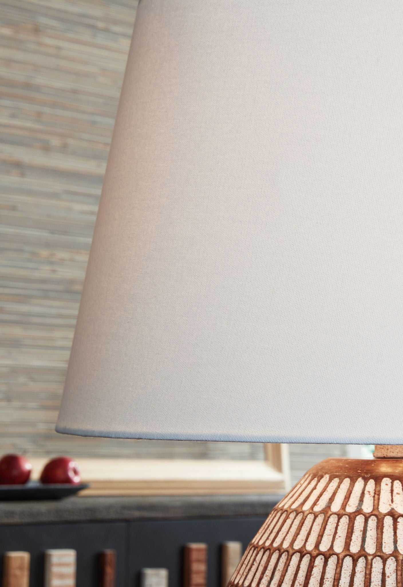 Darrich - Beige / White - Metal Table Lamp - Urban Living Furniture (Los Angeles, CA)