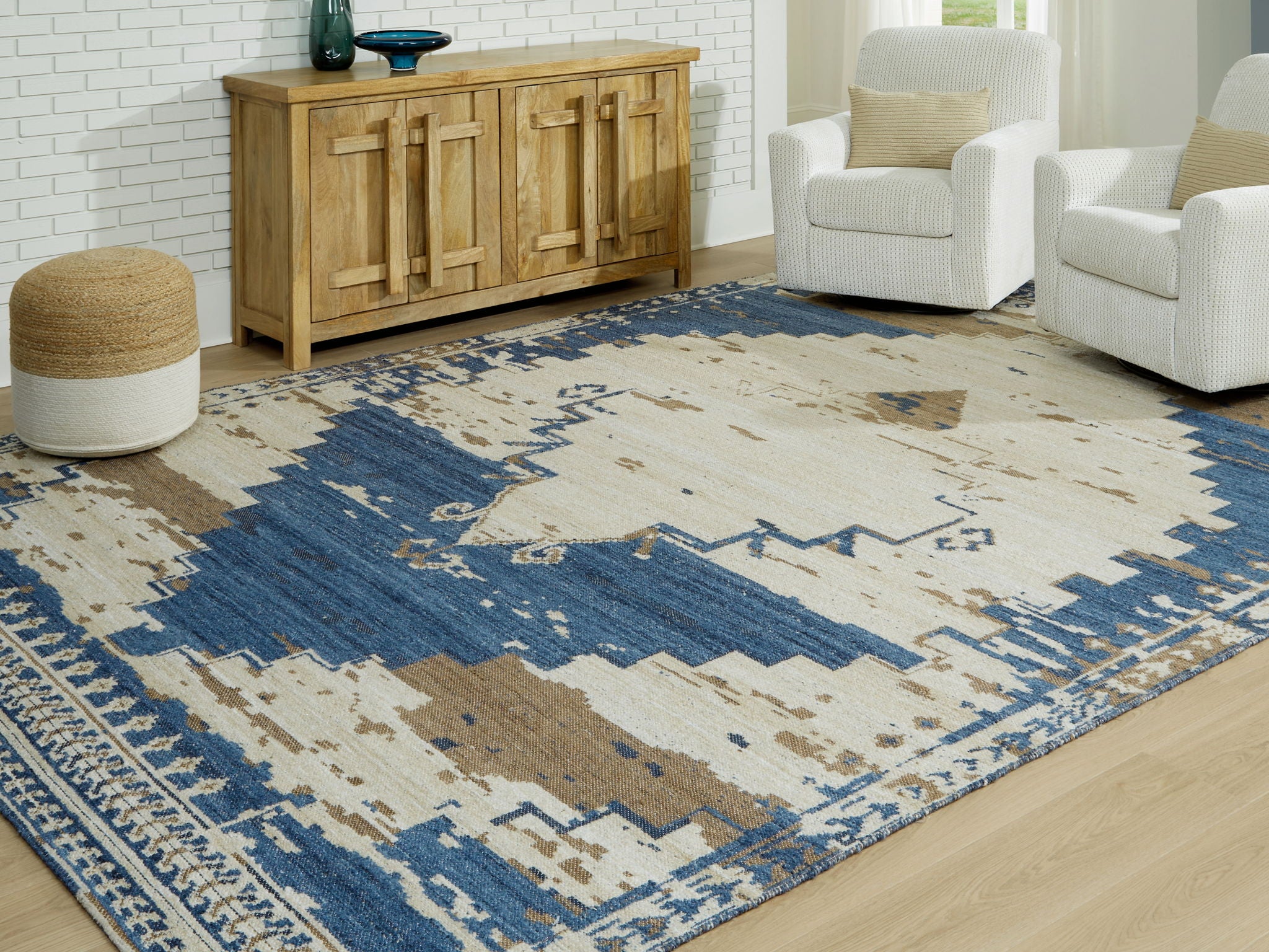 Varnler - Rug - Urban Living Furniture (Los Angeles, CA)