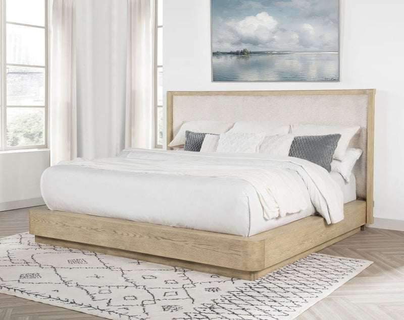 Kailani - Wingback Bed