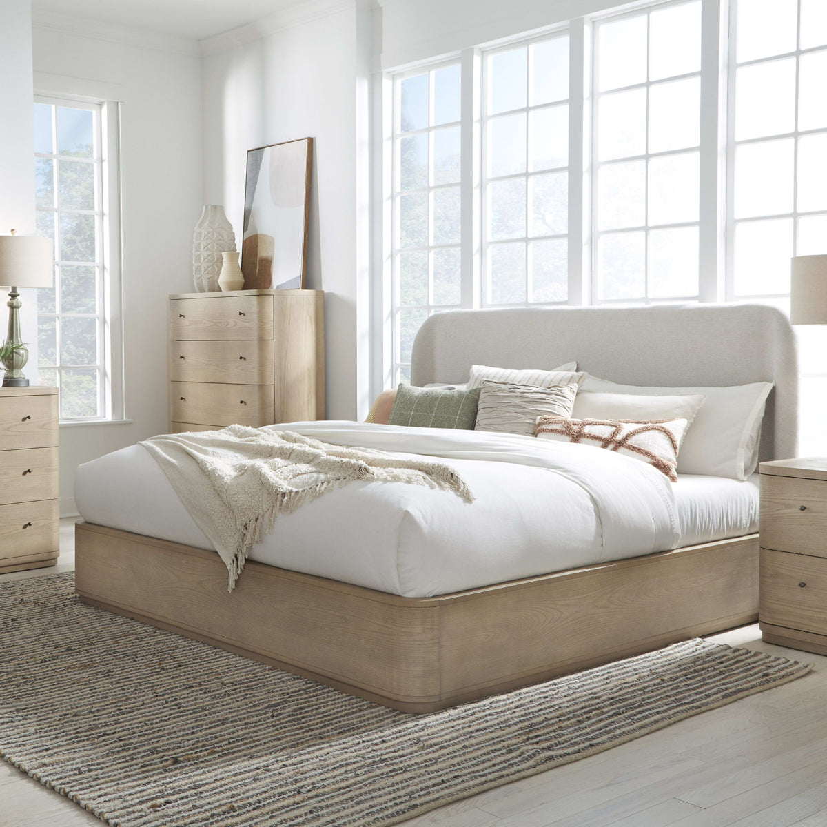 Penny - Linen Upholstered Platform Bed