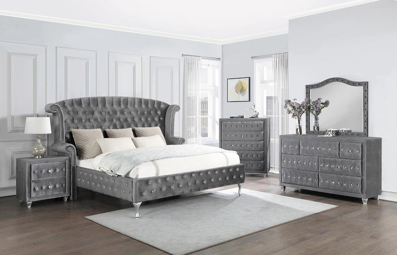 Deanna Bedroom Traditional Metallic Eastern King Bed - Urban Living Furniture (Los Angeles, CA)