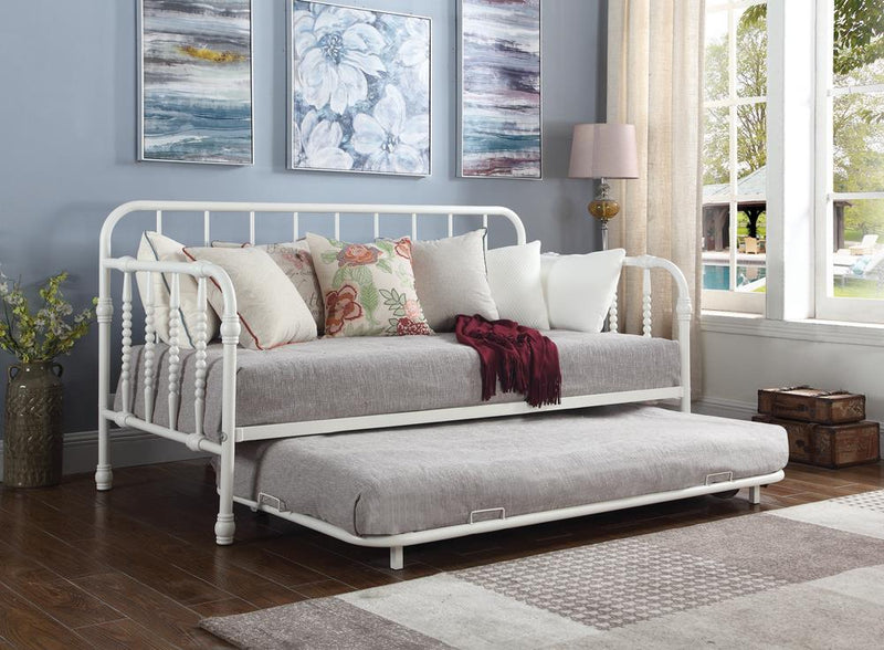 Traditional White Metal Daybed - Urban Living Furniture (Los Angeles, CA)