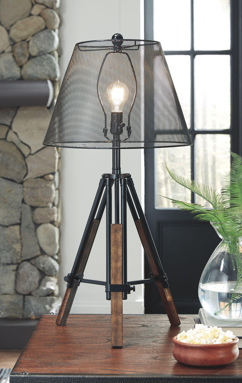 Leolyn - Metal Table Lamp (1/cn)